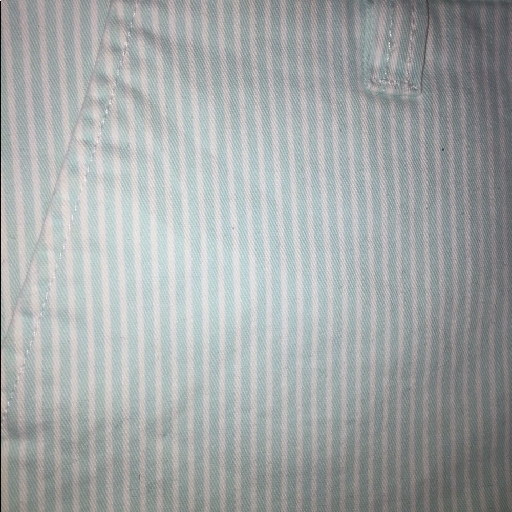 Shorts - Picture 7 of 8